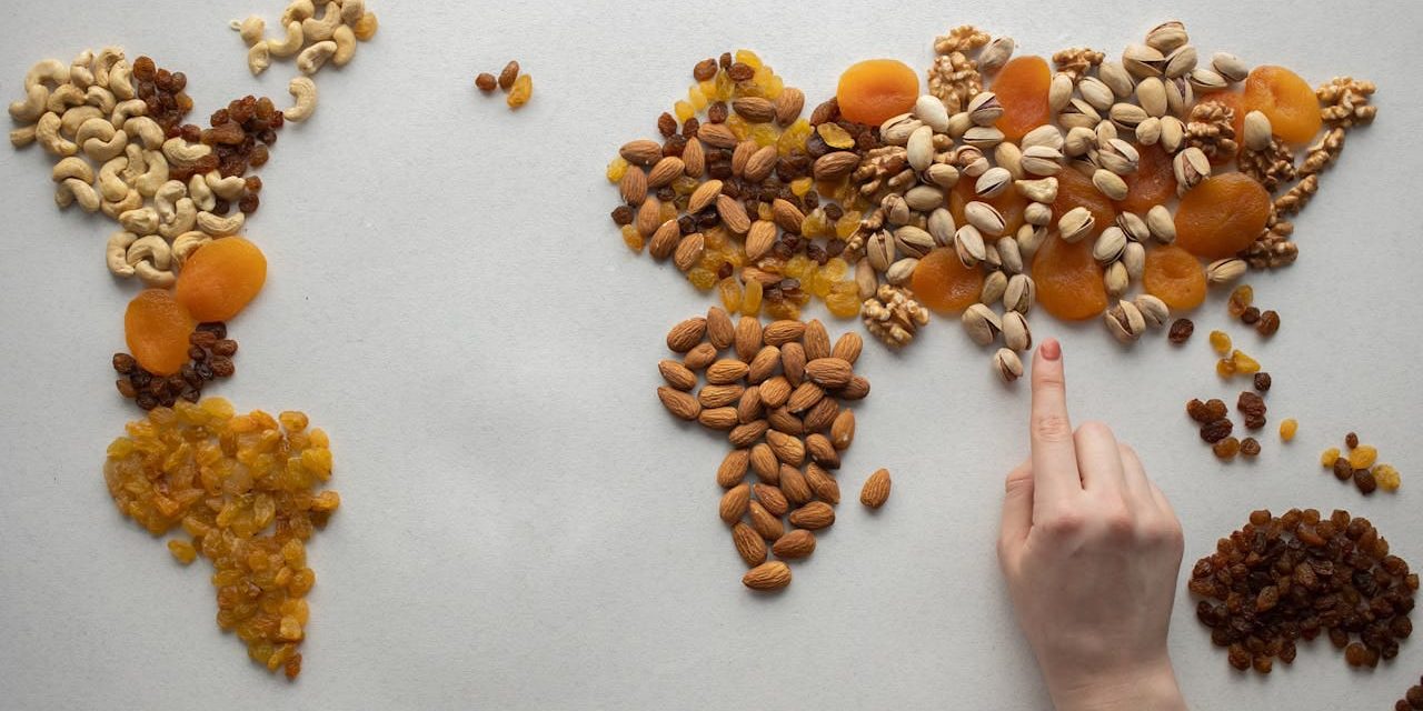 A Guide to Healthy Eating Habits while Travelling A-Guide-to-Healthy-Eating-Habits-while-Traveling